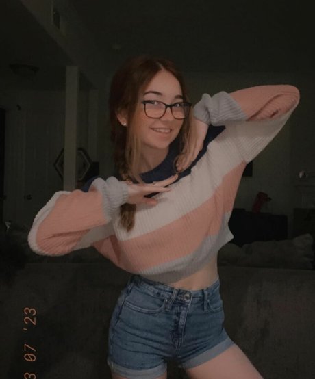 Lyssaurora onlyfans leaked