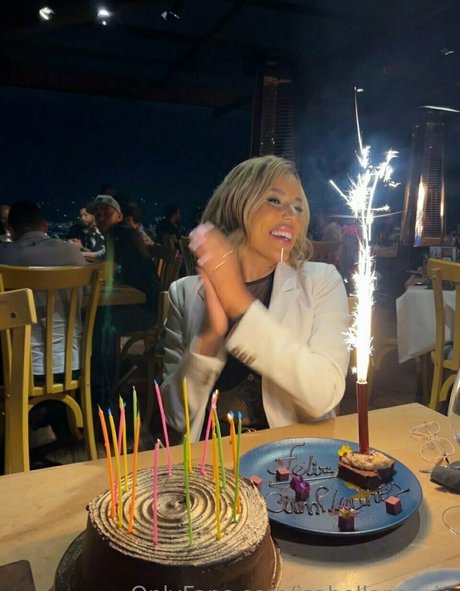 isabellanourie nude only fans leaks