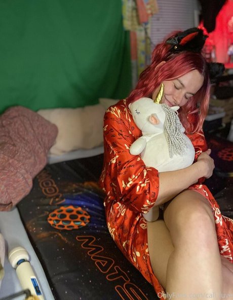 cali luve onlyfans desnuda