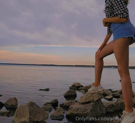 anna ellie onlyfans model photo
