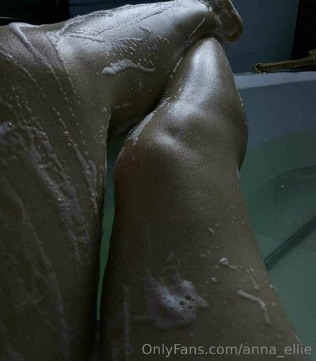 anna ellie onlyfans posts