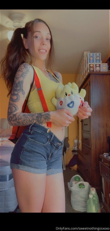 sweetnothingssxoxo only fans content