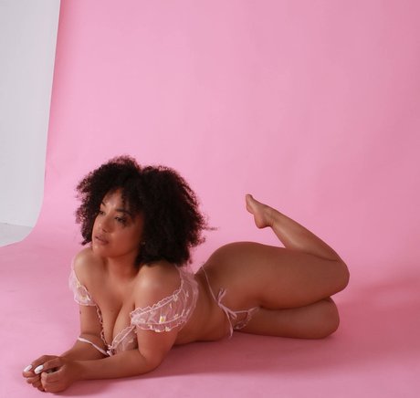 Feelinfree hot onlyfans