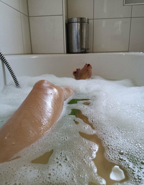 secret feetbeauty is on onlyfans