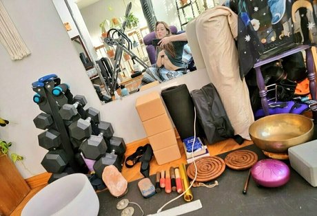 she is sam Profile image