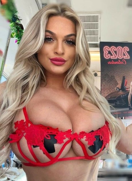 Daisy Delacroix ass onlyfans