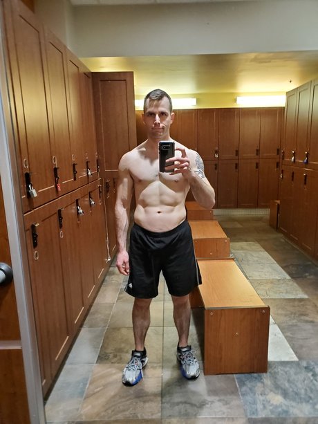 Mackenzie Gibson onlyfans explicit content