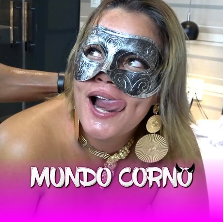 MundoCorno boobs onlyfans
