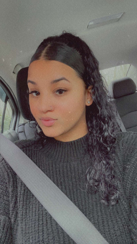 Makalaa_ onlyfans picture