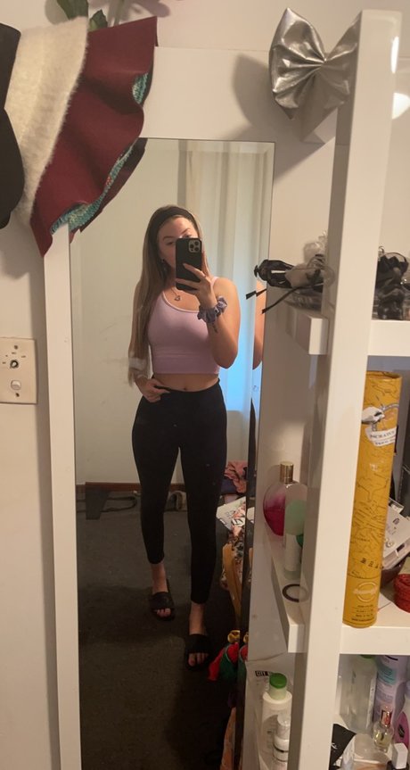 Georgia Kinsey onlyfans nude photos