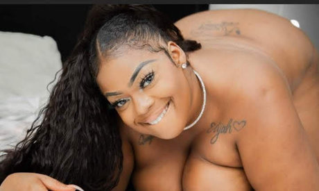 GoldieBankz onlyfans nude leak