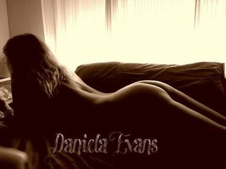 Daniela Evans onlyfans sex leaks