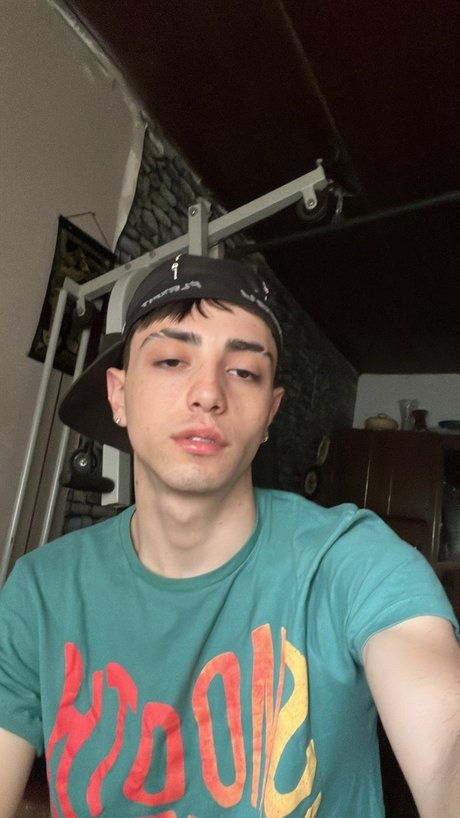 nachito twink VIP naked only fans