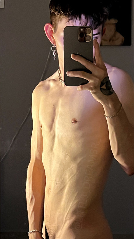 DREAMER onlyfans photos