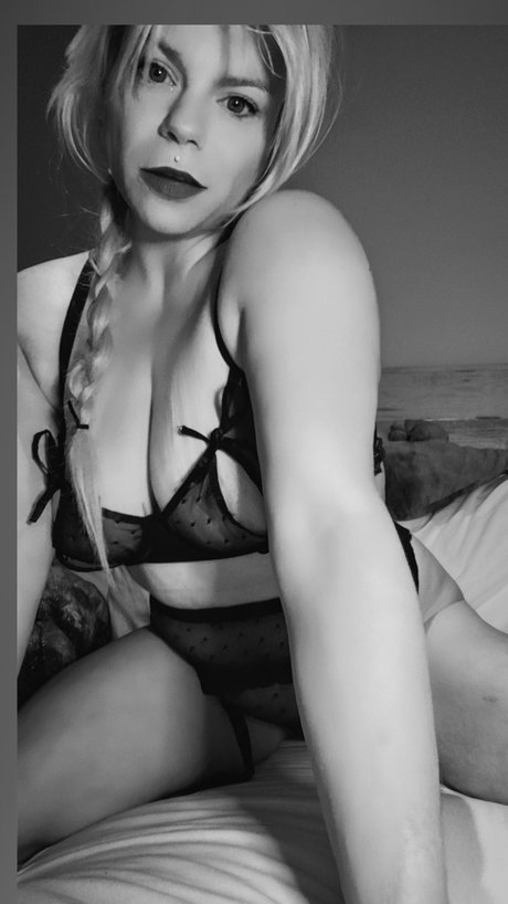 Sister Golden Hair_ leaked nude onlyfans