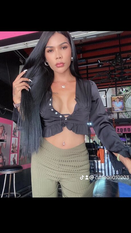 French Baguette onlyfans model images