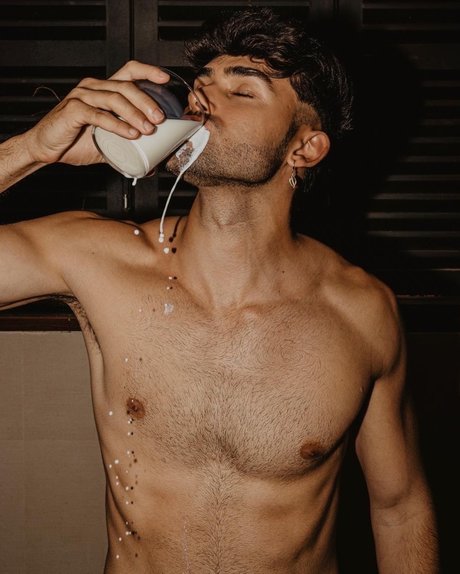 Carlospaya8 onlyfans naked pics