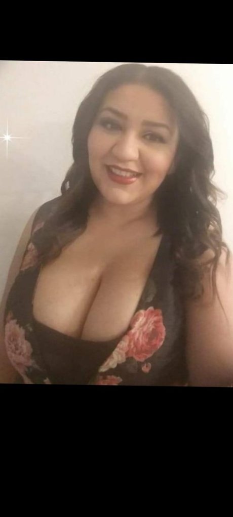DEBORA VARGAS CANTANTE onlyfans mega