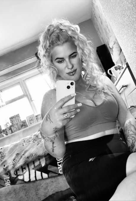 Naughty Blonde_ onlyfans leajs