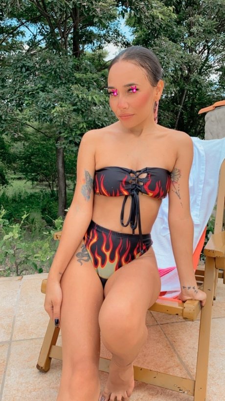 Alle fille petite_ onlyfans leaks.