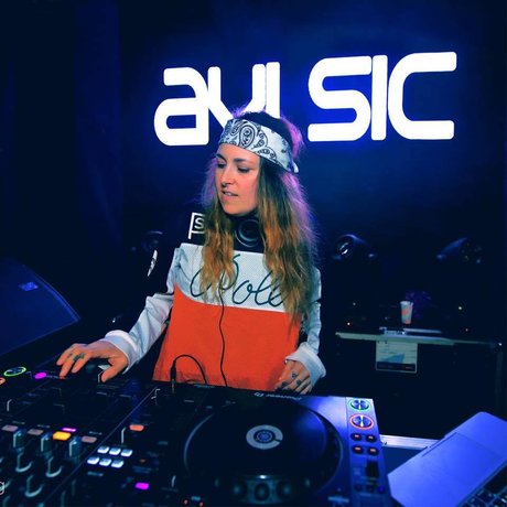 Avi Sic onlyfans naked