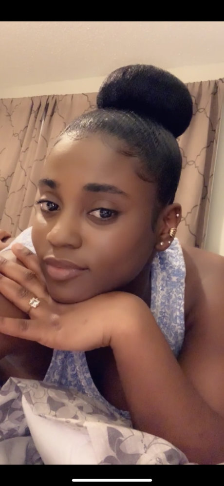 Chocolate Strawberry_ onlyfans sex leaked