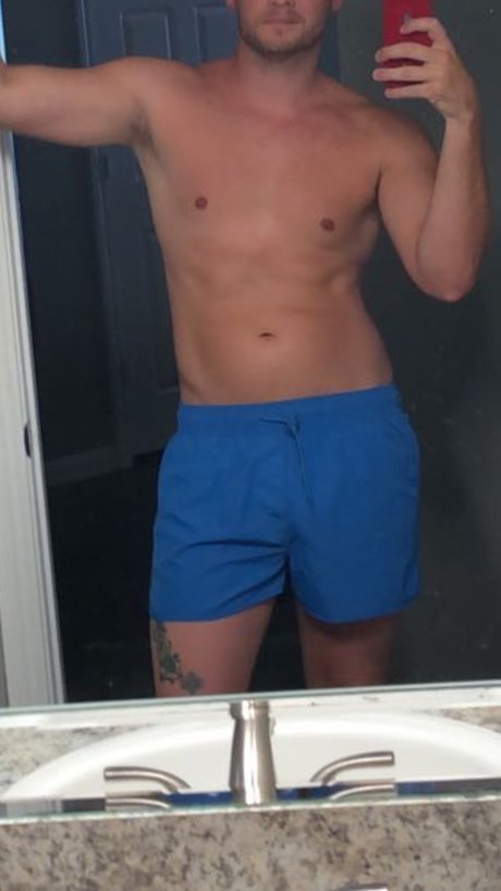 TheNeighborhoodToy onlyfans gratis