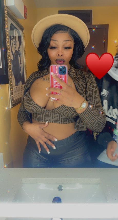 BellaStar feet onlyfans