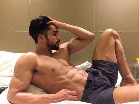 NIKK1024 topless onlyfans