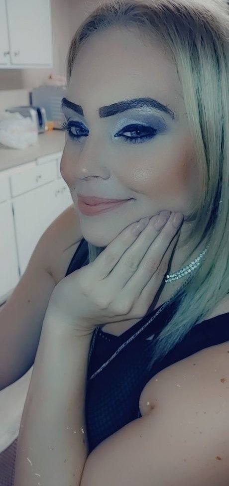 Constance Alexander onlyfans explicit content