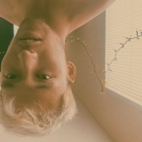 non kpop related blonde haired korean male onlyfans lesk