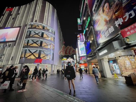 alta onlyfans striptease