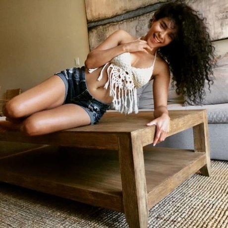 niovis maffer gomez mejia onlyfans tits