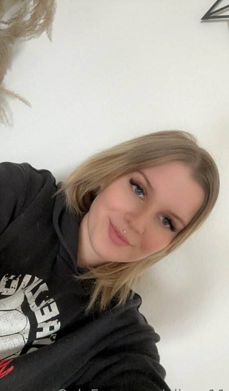 alicee11 naked onlyfans leaked