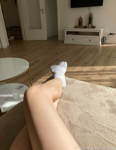 moon less onlyfans leaked.