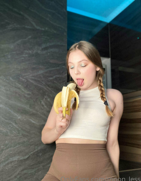 moon less nude onlyfans leaked