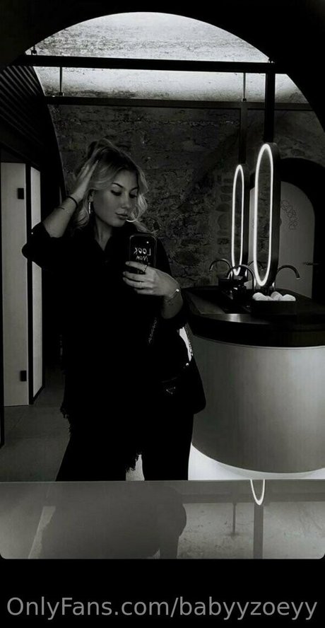 babyyzoeyy onlyfans xxx