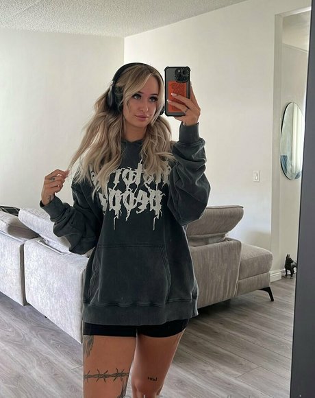 babyyessie only fans nude leaks