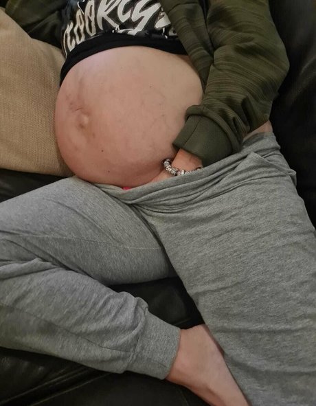 prettypregnant35 onlyfans nudes