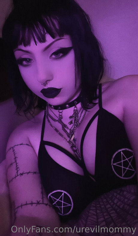 urevilmommy onlyfans leaked xxx