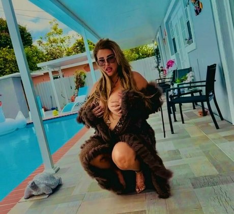 denia pettessen onlyfans archive