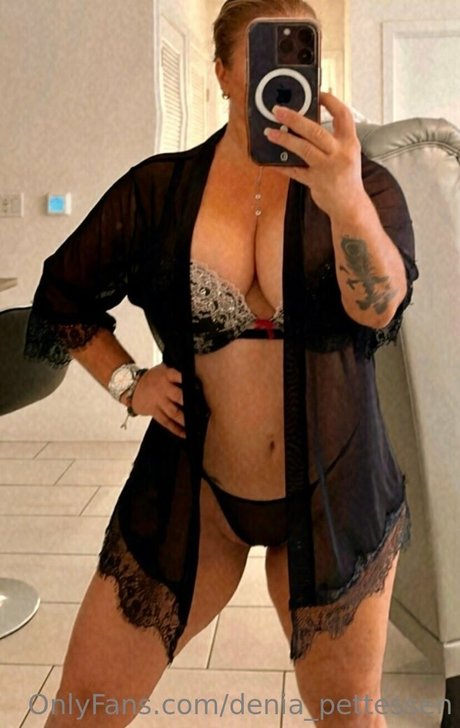 denia pettessen onlyfans pics nude