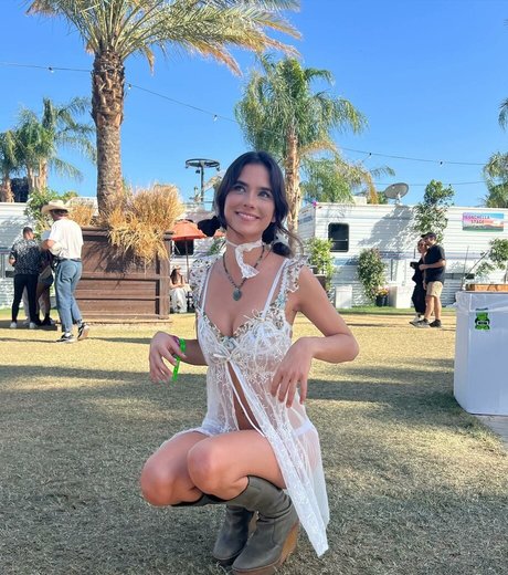 lesbian sex onlyfans naked glimpse