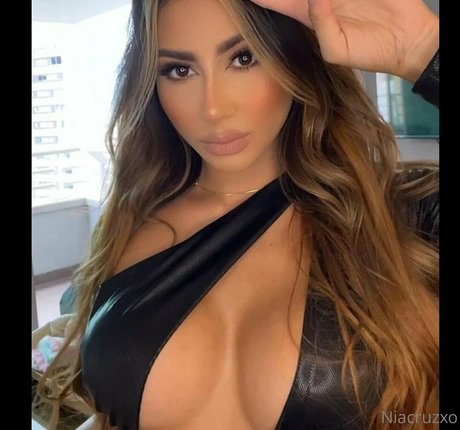 niacruzxo only fans pics