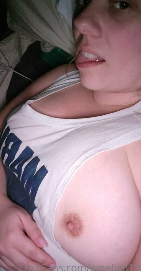 ameliab13 feet onlyfans