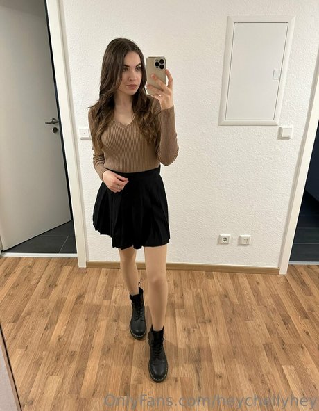 heychellyhey onlyfans leak free