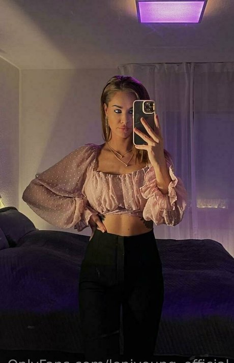 leniyoung official onlyfans picture