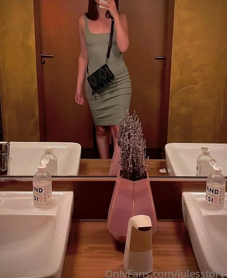 julesstory onlyfans nude