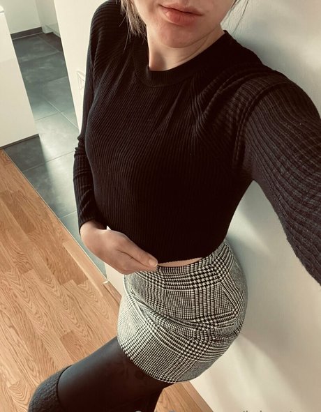 julesstory only fans review