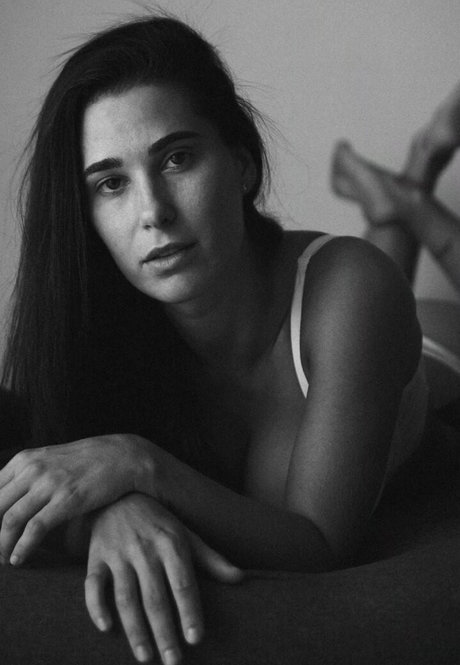 Laura Petard Profile image